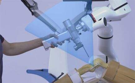 Total Knee Arthroplasty Assisted Robot