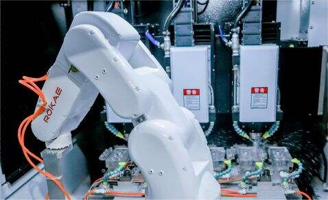 XB Robot in Graving and Milling Machines