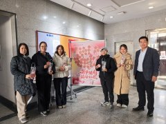 本次勾当不只让女教职工们正在忙碌的工做之余